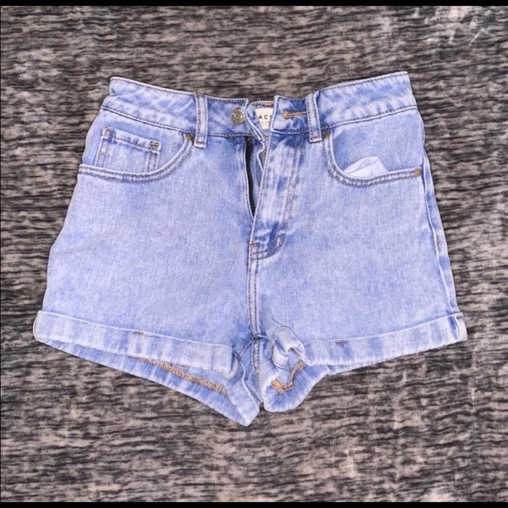 Pacsun Denim Mom Shorts, size 23. EUC.